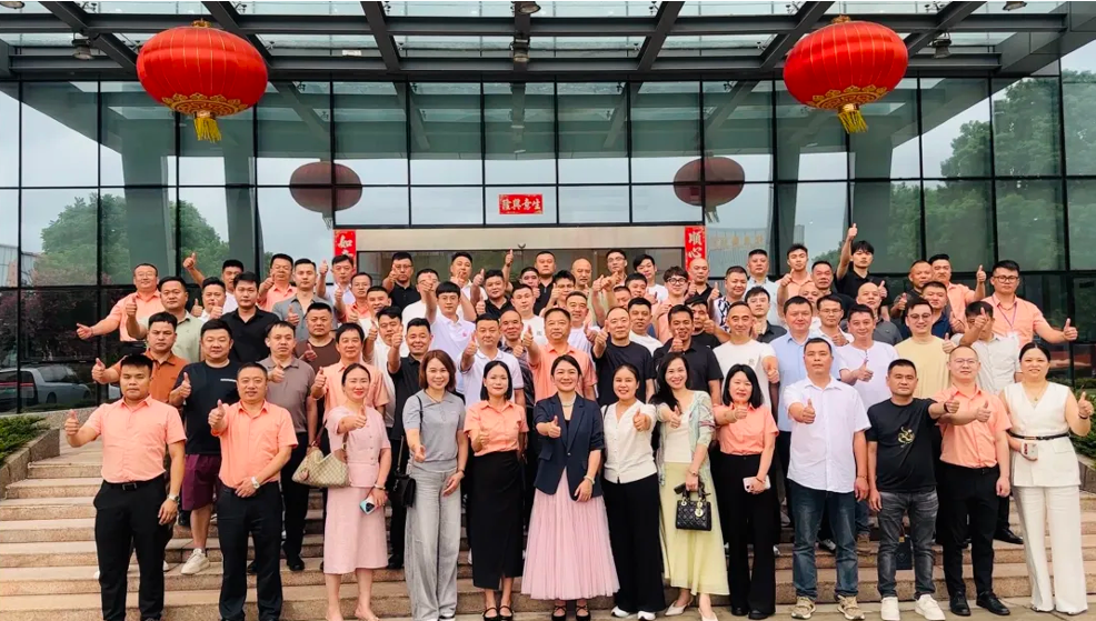 聚力 创新 致远|广东伟业集团2026年经销商年中总结暨高质量发展大会圆满落幕！